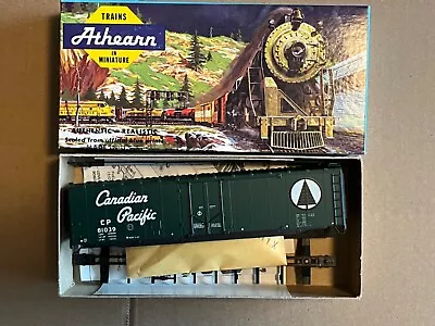 Athearn HO Scale Kit 1328 Canadian Pacific 50’ Plug Door Boxcar • $14.99