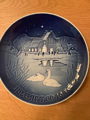 Bing & Grondahl B&G Denmark Christmas In The Village Plate 1974 • $11.99