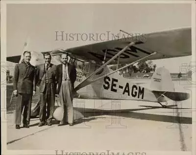 1939 Press Photo Charlie Backman And Friends Pose By His Monocoupe In St. Louis • $16.99