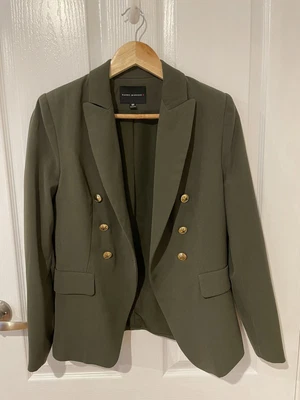 $22 • Buy Womens Blazer Size 8