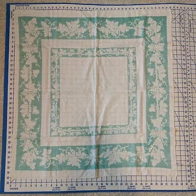 Dervan Printed Linen Tablecloth Topper Green White Grapes Leaves Vintage • $19.99