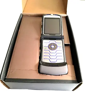 Motorola MOTORAZR V8-MQ5-4411A23 Fold Phone Brand New Boxed With All Equipment • $105