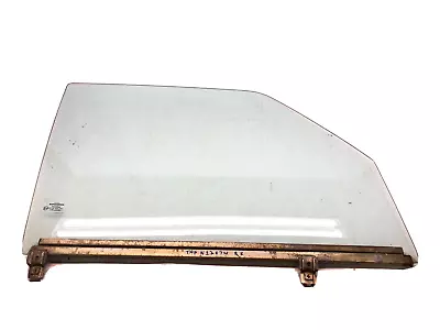 1979-1985 Mercedes 300D 300TD W123 S123 Front Right Passenger Door Window Glass • $247.50