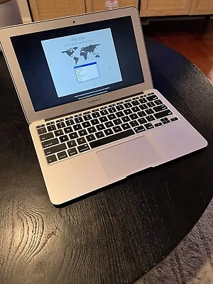 Apple MacBook Air 11in ( 128GB SSD Intel Core I7-5650U 2.2GHz 8GB ) Laptop - • $40