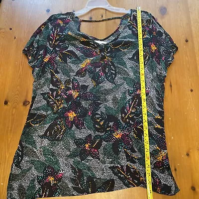 O’neill Ladies Size Medium Black Print Blouse • $3.99