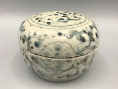 Chinese Ming Dynasty Lidded Box • £150