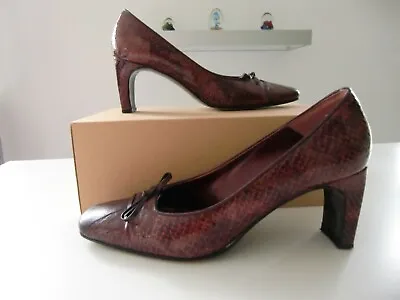 MAGRIT Burgundy Snake All Leather Court Shoe 37 1/2 / 4 1/2  • £6.50