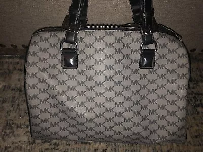 Michael Kors Grayson Large • $60