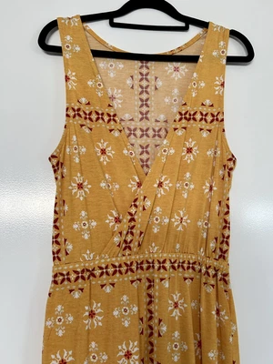 $40 • Buy Tigerlily Maxi Dress Size 8