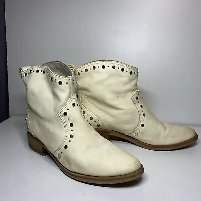 Dolce Vita Women’s Sz 8 Ivory Leather Studded Cowboy Pull On Ankle Bootie • $22.99