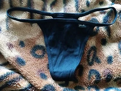 Nwot Victorias Secret Pink Black Ribbed V String Thong Panty Size M • $9.95
