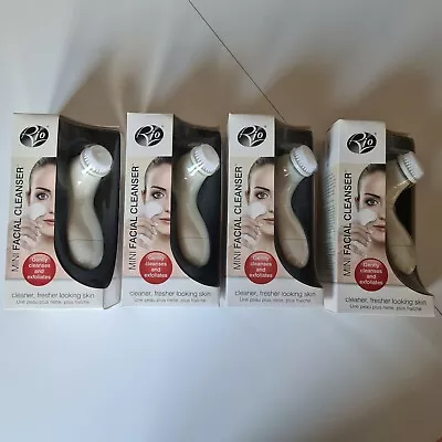Rio Mini Facial Cleansing & Exfoliating Brush (Battery Operated) • £8.95