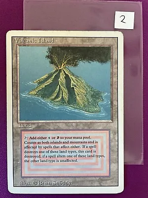 1x Volcanic Island - Revised Edition (3ED) HP - MTG - English - #2 • $565