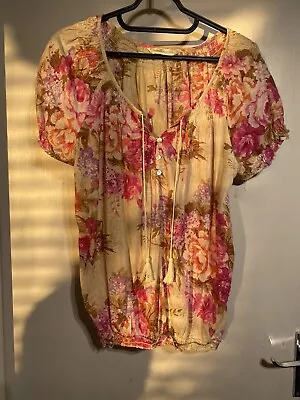 Vanilla Sands Beige And Pink Floral Pretty Blouse  Size UK 10 • £3.99
