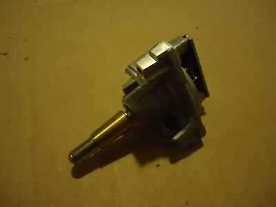 Technics SL-D2 Stereo Turntable Parting Out Spindle Housing And Gear • $19.95