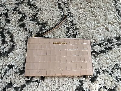 Pink Michael Kors Clutch • $28