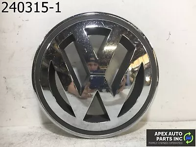 OEM 2005 Volkswagen Jetta Front Grille Emblem Badge • $23.15