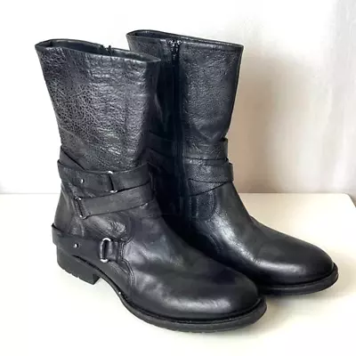 Vera Wang Lavender Kipp Black Moto Strappy Buckle Pebbled Leather Boots Size 9.5 • $41.30