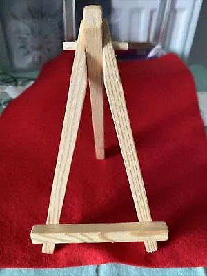 Small Wood Easel 16cm • £2