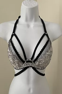 Victoria's Secret Bra 34D VERY SEXY Black White Plunge Lace Halter #320617-755 • £17.34