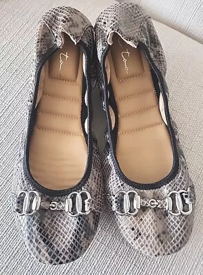 Me Too Olympia Sz 8.5 M Ballet Flats Snake Slip On Shoes Genuine Leather  • $28.99