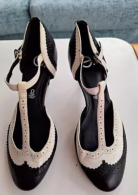 RetroLadiesevans Size 5w Genuine Leather Black & White T Bar Heeled Shoes • £3.99