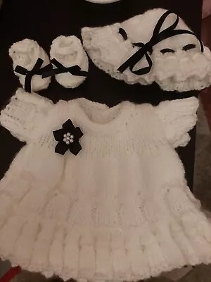 £2.99 • Buy Hand Knitted Clothes Fit  10 Inch Baby Doll 