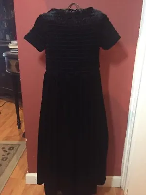 $19.99 • Buy Storybook Heirloom Girls Sz.6 Black Smocked Velour Holiday Dress EUC!