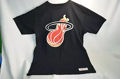 Mitchell & Ness Nostalgia Co. Black T Shirt Miami Heat Size Large L Graphic AUS • £18.30