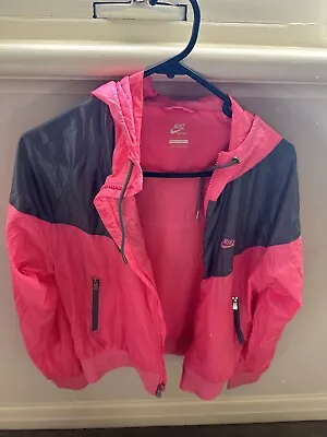 Womens Nike Running Jacket - Windrunner -  Superl Lightweight - Great Condition • $7