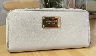 Michael Kors Off White Leather Zip Around Purse Wallet • £22.99