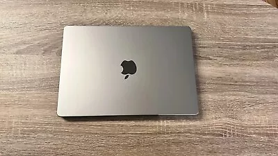 MacBook Pro 14 Inch 2021 Apple M1 Pro Chip 16 GB RAM SSD1 TB CPU 10 Cores • $520