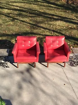 Mid Century Modern Naughahyde Chairs On Walnut Base • $750