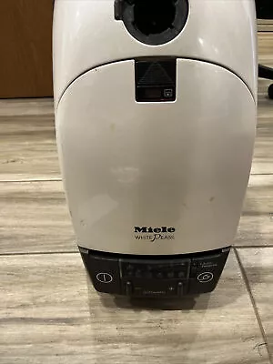 Miele White Pearl • $100