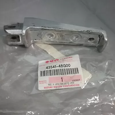 Suzuki 43541-48g00 Bar Front Footrest Lh Vzr1800 M109 • $22.90