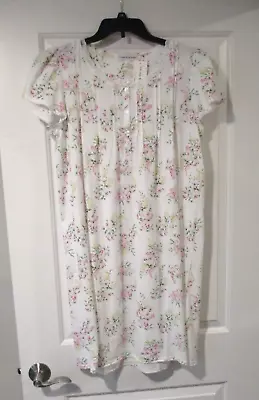 Miss Elaine Women's Nightgown Short Sleeves Size M White Floral Print • $32.99