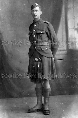 Yys-115 WWI Portrait Wilfred J Harvey London Scottish. Photo • £3.35