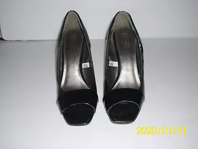 Womens Shoes By Merona Black  Size 9 • $4.95