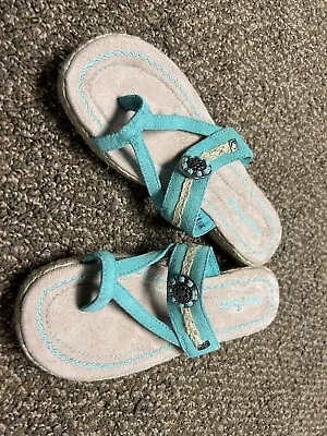 Minnetonka Beaded Sandals 7107 Size 7 Aqua And Tan Leather • $25