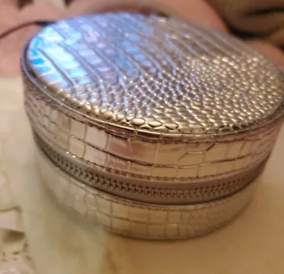 Hives And Honey Travel Jewelry Case Silver Faux Croc Leather W/Mirror  • $17.99