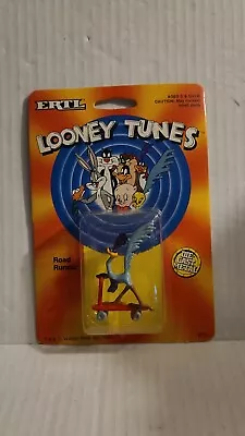 Ertl Looney Tunes ROAD RUNNER  Diecast Figure  1989 New On Card • $9.99