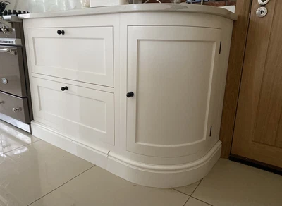 £750 • Buy Neptune Henley Kitchen 400 Curved Door Base Unit In SNOW Brand New Still In Pack
