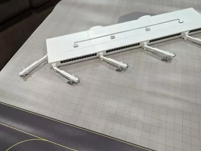 1/400 Airport Terminal Buildings With 7 Gates For GeminiJets Runway Mat GJAPS006 • $79