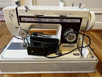 Vintage CENTENNIAL DELUXE STRETCH STITCH SEWING MACHINE W/ Case • $99.99