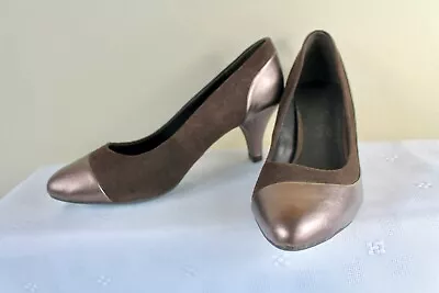£8.50 • Buy M&S FOOTGLOVE Court Shoes Kitten Heel Suede And Bronze Metallic Size 5 NWT