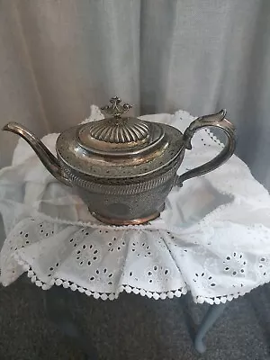 Vintage Silver Metal Patterned Tea Pot • £10