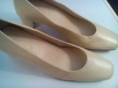 Women's Ivory Michelle D Low Heeled Pump Classic Shoes Size 7.5 Medium • $32.88