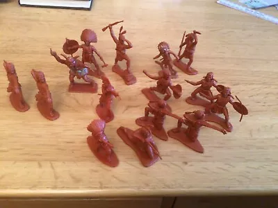 15 Large Plastic: Native American Indians - Nothing On Base • £5