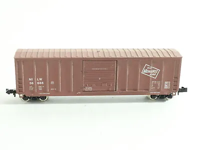 Roundhouse N Scale Milwaukee Road MILW 50' Box Car 56665 • $8.50