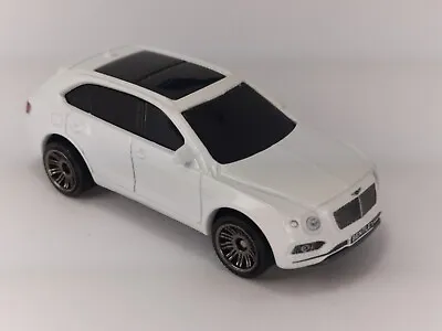 2018 18 Bentley Bentayga Collectible 1/64 Scale Diecast Diorama Model • $6.99